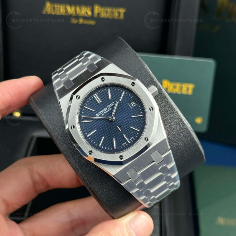 Audemars-Piguet-Royal-Oak-Jumbo-Extra-thin-16202ST-Blue-Dial-eta-saat